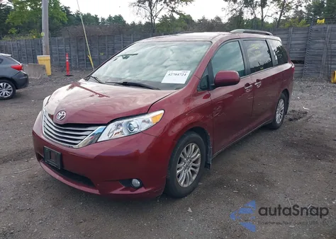 2017 Toyota Sienna Xle 8 Passenger z USA, uszkodzony, nr VIN 5TDYZ3DC2HS836092